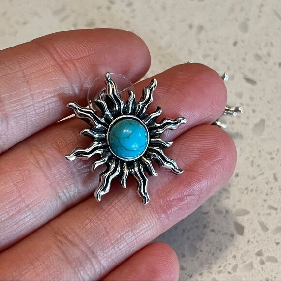 Sun shape Vintage style fake Turquoise Stud Earrings - Picture 5 of 8